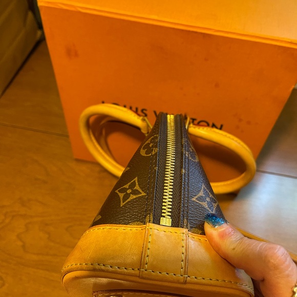 SOLD LOCALLY ❤️❤️❤️ - Picture 2 of 8